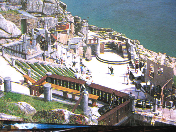 the Minack theatre