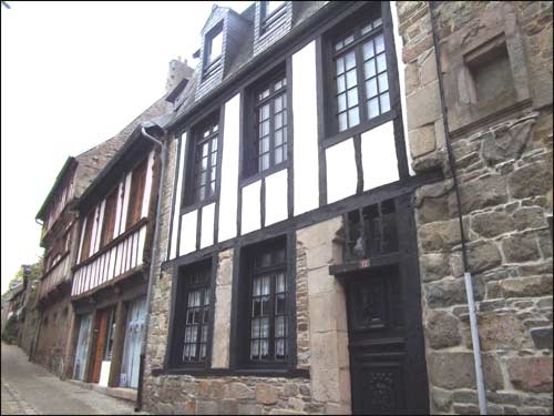 Maisons-a-colombages