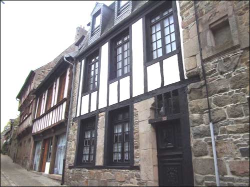 Maisons-a-colombages